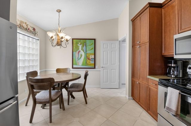5256 Glenville Drive, Boynton Beach, FL 33437