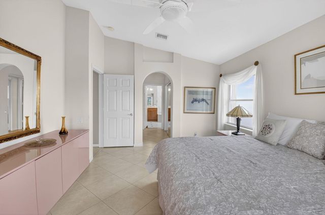 5256 Glenville Drive, Boynton Beach, FL 33437