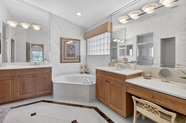 5256 Glenville Drive, Boynton Beach, FL 33437