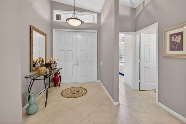 5256 Glenville Drive, Boynton Beach, FL 33437