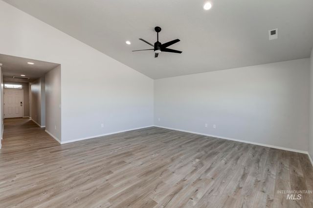 840 Morrow St, Mountain Home, ID 83647
