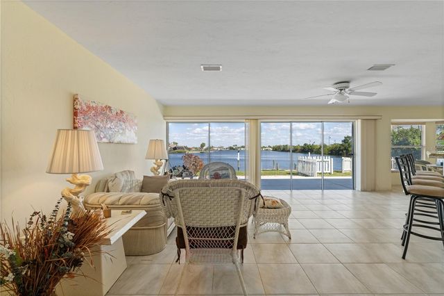 109 W TARPON BOULEVARD NW, Port Charlotte, FL 33952