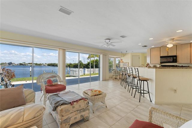 109 W TARPON BOULEVARD NW, Port Charlotte, FL 33952