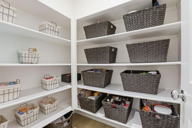 2481 Apple Tree Way, Gilroy, CA 95020