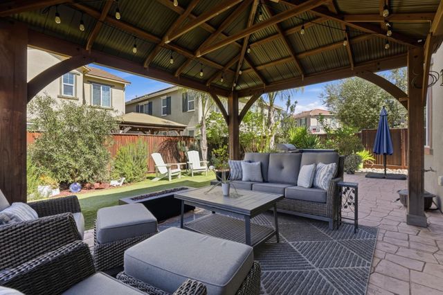 2481 Apple Tree Way, Gilroy, CA 95020