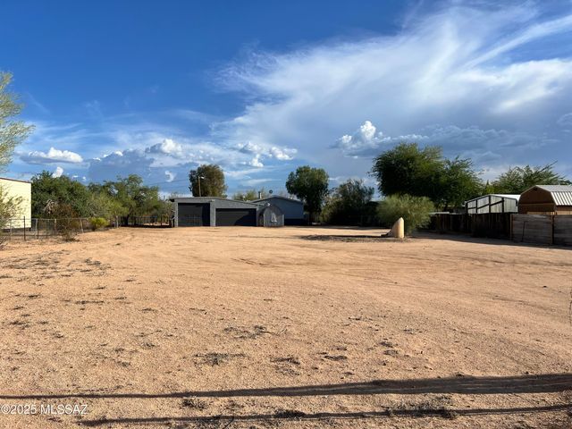 11300 W Ina Road, Tucson, AZ 85743