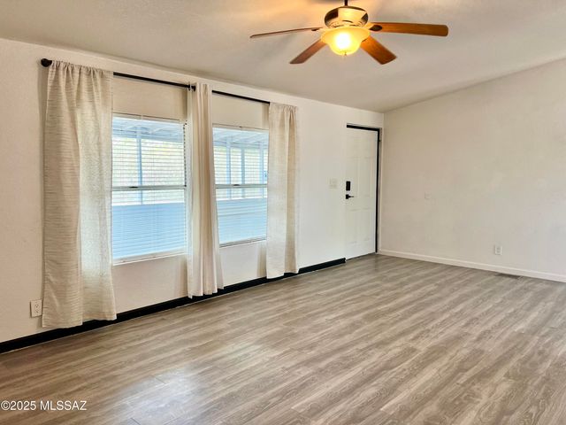 11300 W Ina Road, Tucson, AZ 85743