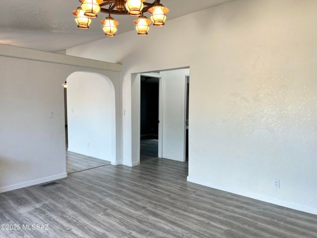 11300 W Ina Road, Tucson, AZ 85743