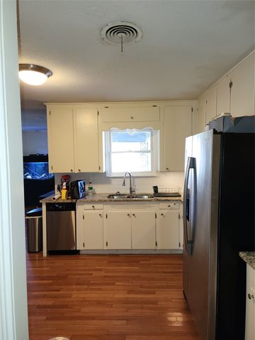 5225 Stephanie Drive, Haltom City, TX 76117