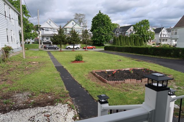 1747 Avenue A, Schenectady, NY 12308
