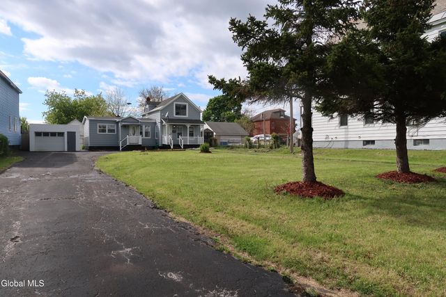 1747 Avenue A, Schenectady, NY 12308