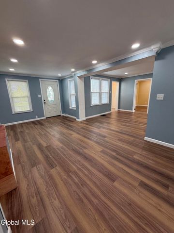 1747 Avenue A, Schenectady, NY 12308