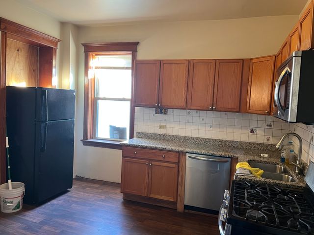 4154 W 21st Place 2, Chicago, IL 60623