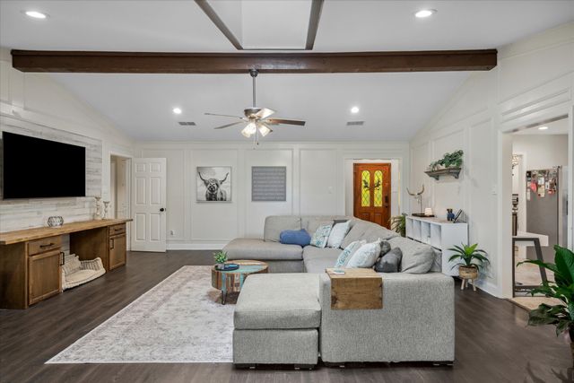 1002 Meridith Drive, Terrell, TX 75160