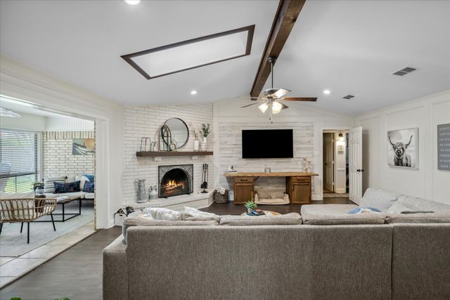 1002 Meridith Drive, Terrell, TX 75160