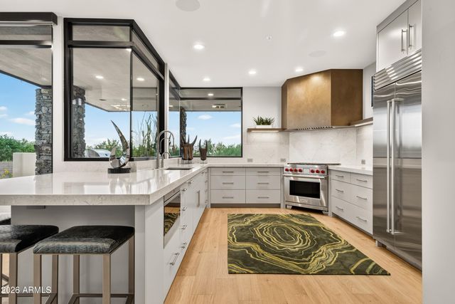 10651 E FERNWOOD Lane, Scottsdale, AZ 85262
