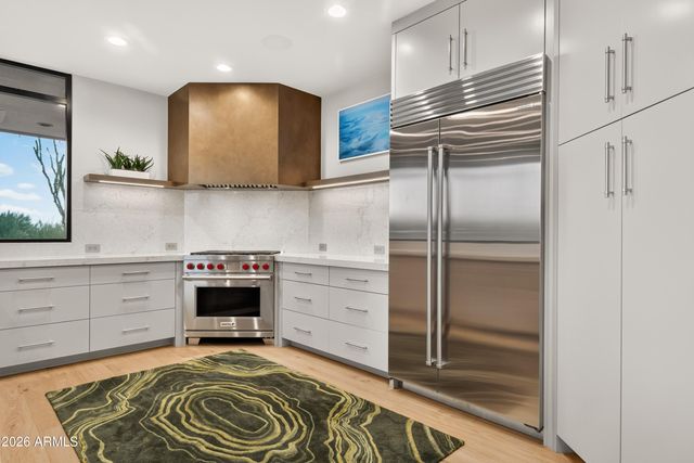 10651 E FERNWOOD Lane, Scottsdale, AZ 85262