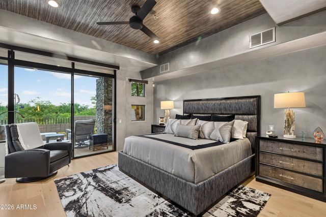 10651 E FERNWOOD Lane, Scottsdale, AZ 85262
