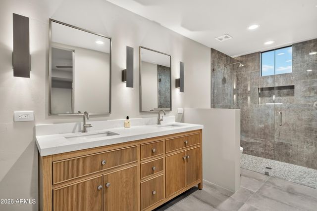 10651 E FERNWOOD Lane, Scottsdale, AZ 85262
