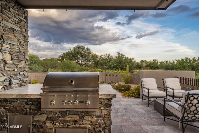 10651 E FERNWOOD Lane, Scottsdale, AZ 85262