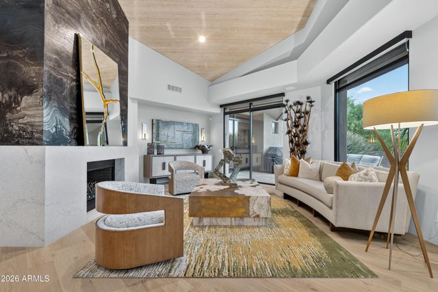 10651 E FERNWOOD Lane, Scottsdale, AZ 85262