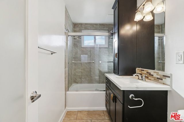 435 W Regent Street, Inglewood, CA 90301