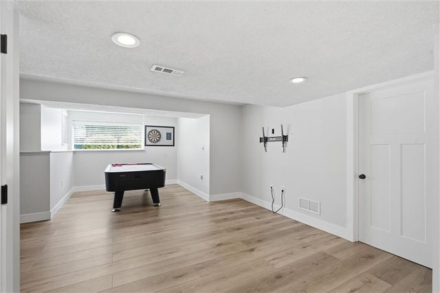 14125 W 147th Terrace, Olathe, KS 66062