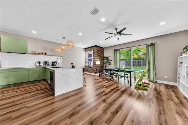 7675 NW 71st Terrace, Parkland, FL 33067