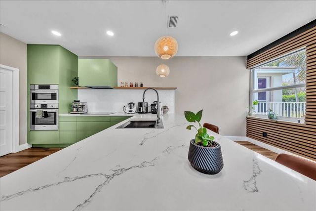 7675 NW 71st Terrace, Parkland, FL 33067