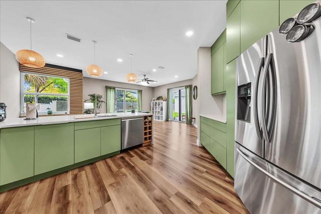 7675 NW 71st Terrace, Parkland, FL 33067