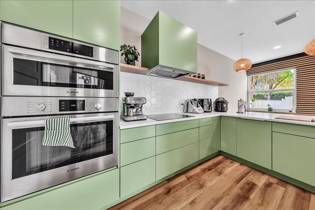 7675 NW 71st Terrace, Parkland, FL 33067