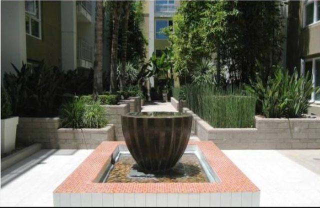 21301 Erwin, Woodland Hills, CA 91367