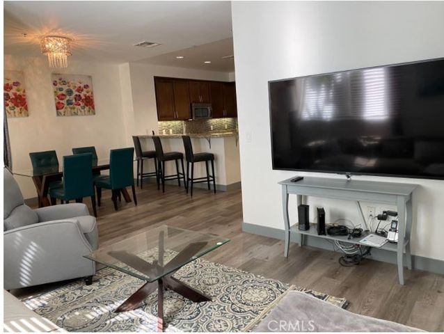 21301 Erwin, Woodland Hills, CA 91367