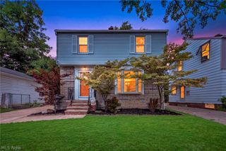 16810 Seneca Avenue, Lakewood, OH 44107
