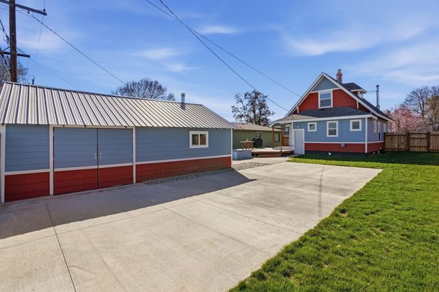 1407 E Crown Ave, Spokane, WA 99207