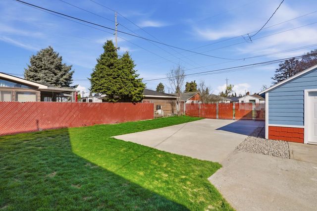 1407 E Crown Ave, Spokane, WA 99207