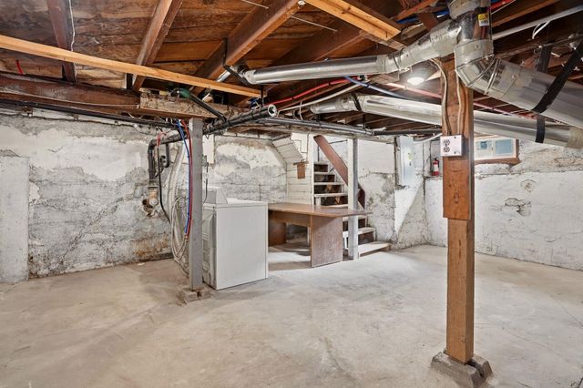 1407 E Crown Ave, Spokane, WA 99207