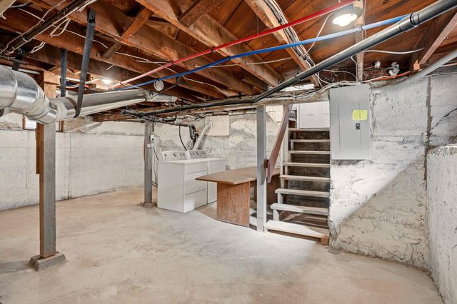 1407 E Crown Ave, Spokane, WA 99207