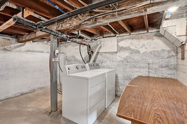 1407 E Crown Ave, Spokane, WA 99207