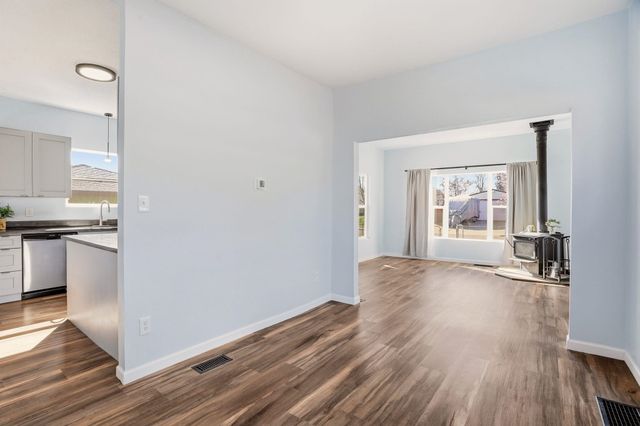 1407 E Crown Ave, Spokane, WA 99207