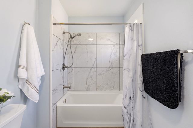 1407 E Crown Ave, Spokane, WA 99207