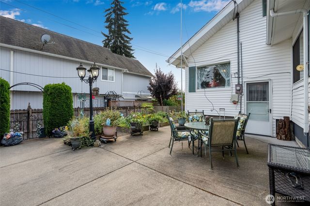 2225 61st Street SE, Everett, WA 98203