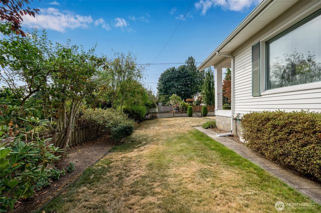 2225 61st Street SE, Everett, WA 98203