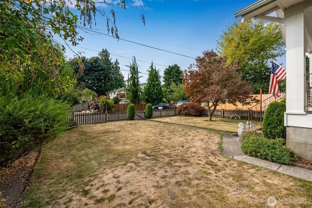 2225 61st Street SE, Everett, WA 98203