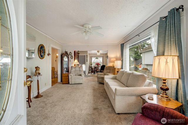 2225 61st Street SE, Everett, WA 98203