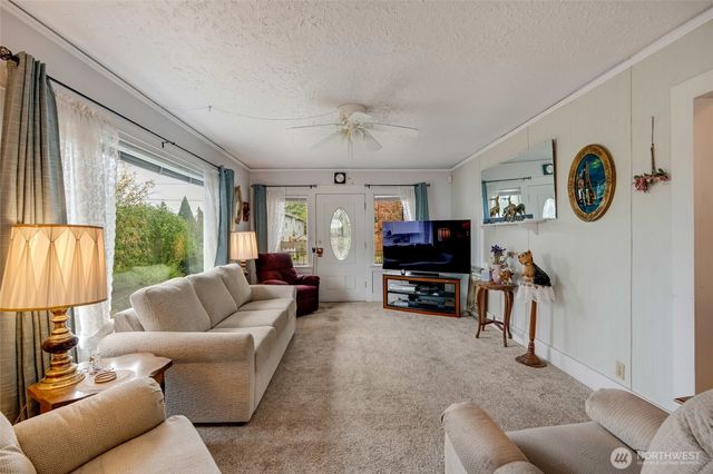 2225 61st Street SE, Everett, WA 98203