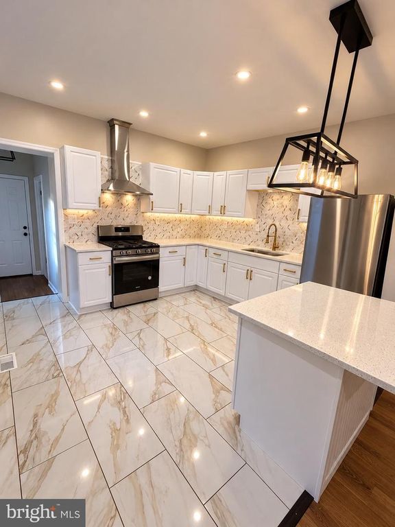 21 N WESTFIELD AVE, TRENTON, NJ 08618 — photo 3