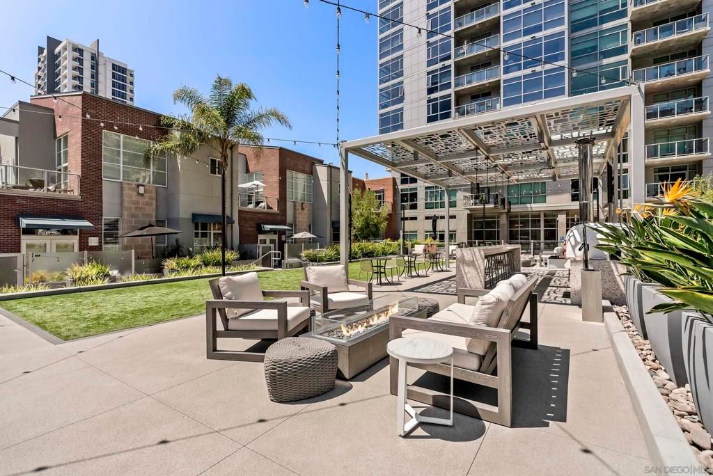 Image 28 of property listing at 800 The Mark 1209, San Diego, CA 92101
