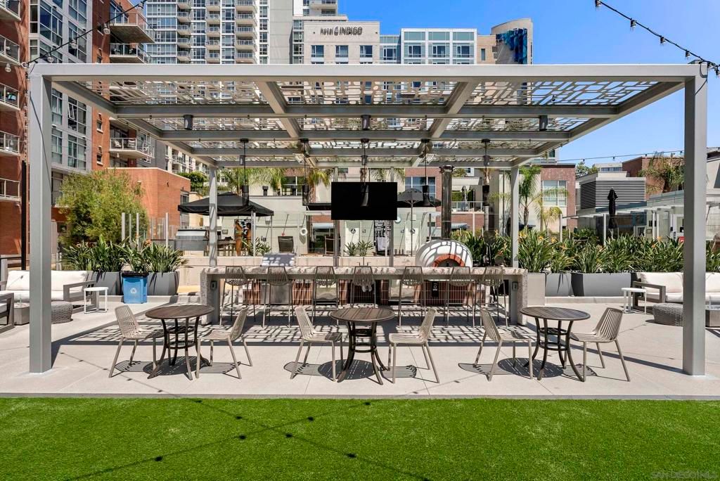 Image 33 of property listing at 800 The Mark 1209, San Diego, CA 92101