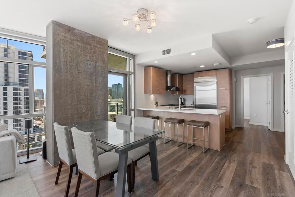 Image 9 of property listing at 800 The Mark 1209, San Diego, CA 92101